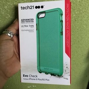 Tech21 Iphone 6s plus case